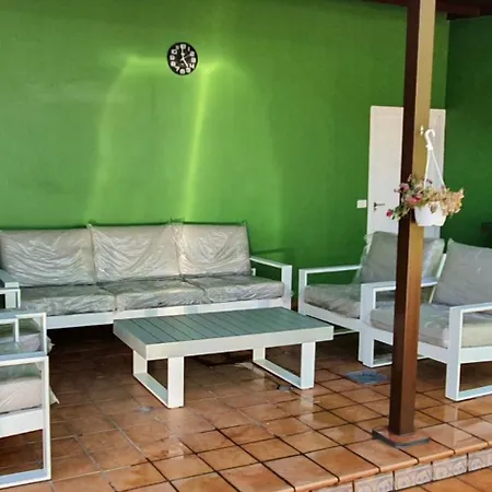 Semesterbostad Celia *